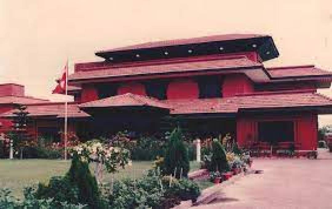 Nepal Royal Nepalese Embassy United Nations Road No, 2 Baridhara Diplomatic Enclave, Dhaka. Tel: +880-2- 9892490, 9892568, 9896612 Fax: J880-21 8826401