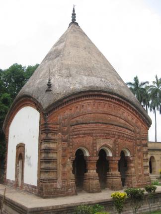 পুঠিয়ায় মন্দির দর্শন