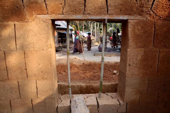 হরিণছড়ায় নিরালা