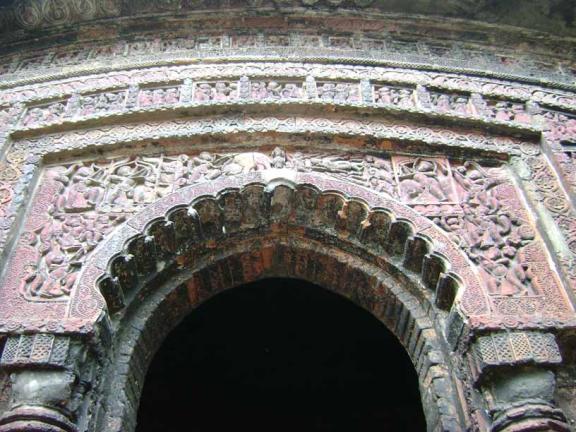 জোড়া মন্দিরের সান্নিধ্যে এক দিন