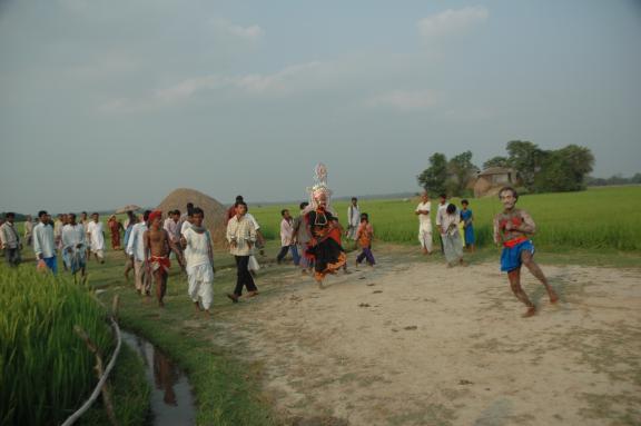 চড়কের ঘূর্ণিপাকে