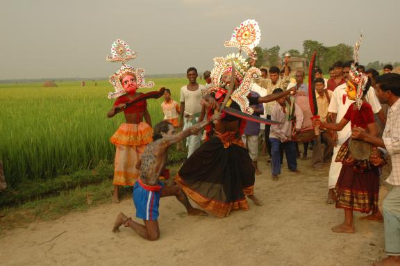 চড়কের ঘূর্ণিপাকে