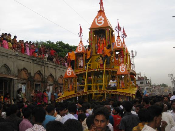 ধামরাইয়ের শ্রীশ্রী যশোমাধবের সান্নিধ্যে একদিন
